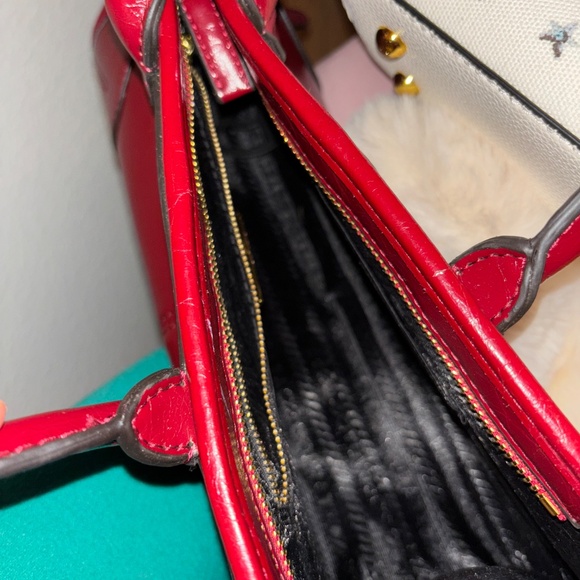 Prada BONNIE Burgundy Glossy Oil Wax Leather Medium - Picture 6 of 15